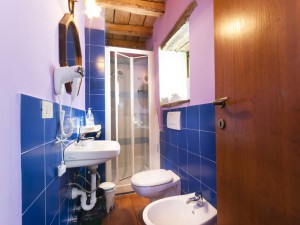 Camera 13 - Ingresso Bagno