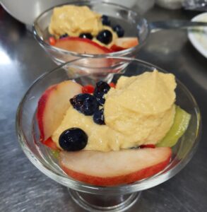 Agriturismo Como - Crema Pasticcera con Frutta di Stagione