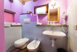 Camera 6 - Panoramica Bagno
