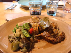 Agriturismo Al-Marnich (Agriturismo Como): Ossobuco Nostrano Con Peperonata